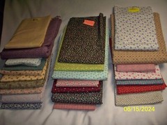 COTTON QUILTING FABRIC – MORE SMALL TINY FLOWERS DESIGN – UNBRANDED – U-PICK 1