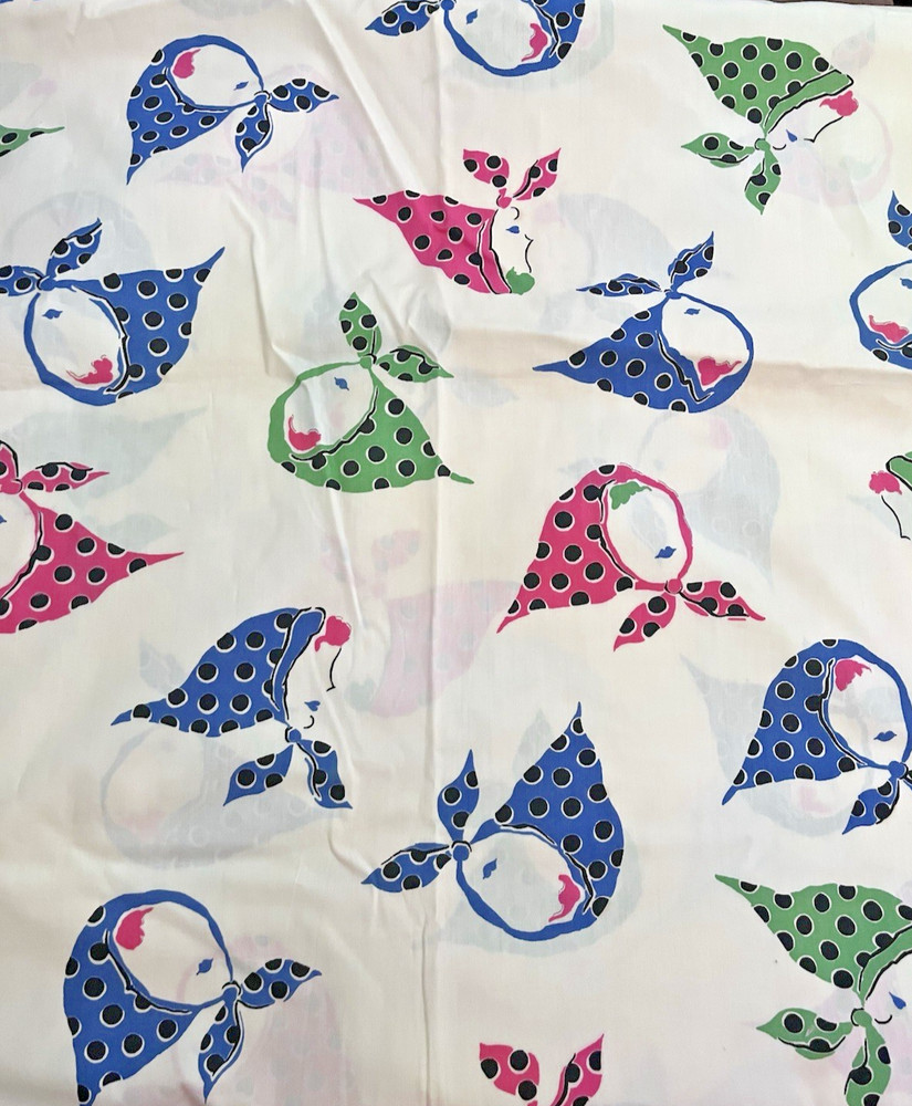 VTG `50`s 35″w Novelty Kitch Ladies in Polka Dot Kerchiefs Print on Ivory BTFQ