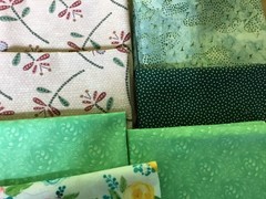LOT OF 15 FAT QUARTERS COTTON FABRIC ASSTD COLORS & DESIGNS, BLENDERS