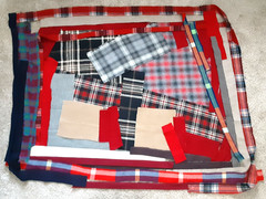 LOT OF APPROX. 43 WOOL / WOOL BLEND FABRIC PIECES / STRIPS