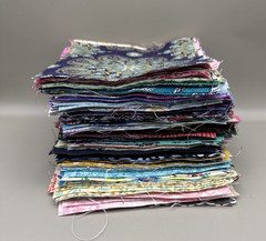 250~ 5″ X 5″ Fabric Squares Quilting Charm Pack Pre Cut Cotton Blocks