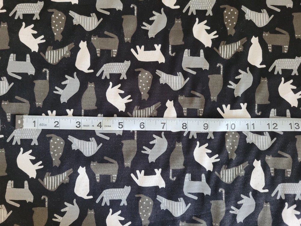 FAT QUARTER 18″x 22″ 100% COTTON Poplin Fabric MADE IN JAPAN Black & White CATS