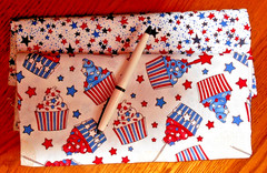 CUPCAKES AND STARS RED WHITE BLUE PATRIOTIC FABRIC JULY 4th USA 2 HALF YARDS