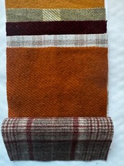 Vintage Pattern Wool: appliqué, rug, craft: (6) 4.5″ Charm Sq; Falling Leaves