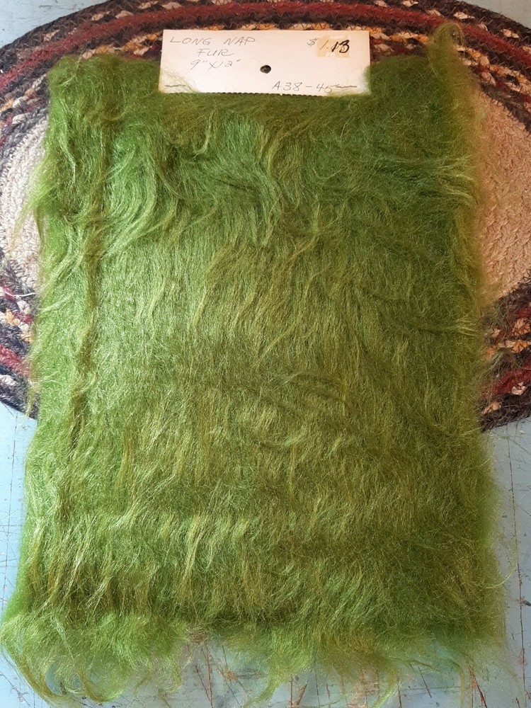 Vintage NEW Green Faux Shag Fur Acrylic Fabric Remnant 9″ x 12″ NOS
