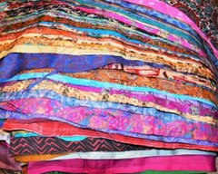 100 gr Huge Lot 100% Pure Silk Vintage Sari Fabric remnants scrap 12″X12″