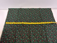 Christmas Poinsettia Cardinals Holly Fabric Lot Destash Assorted Sizes 4+ lbs