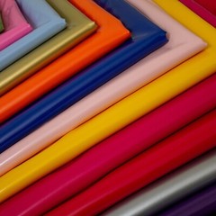 PVC Shiny Stretch Fabric – 1 Way Natural stretch – PU Coated – width 140 cm