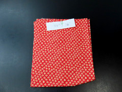 Unknown Mfg Red Floral Flower Daisy Pattern 36″x44″ Fabric