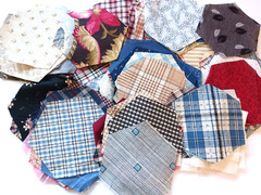 Lot `130+ Pieces Pre-Cut Hexagons Quilting Fabric 4.5″ Some Feedsack Flour Sack