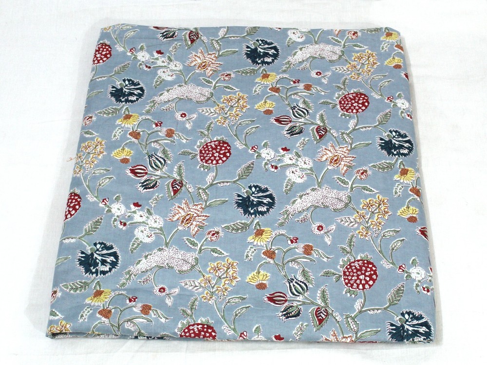 Indian Grey Floral Printed Cotton Fabric Beautiful Dressmaking Fabric US