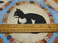 Cotton Fabric Kitty Cats All Over Print in Floral/Flower Circles 92″ x 46″