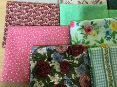 LOT OF 15 FAT QUARTERS COTTON FABRIC ASSTD COLORS & DESIGNS, BLENDERS