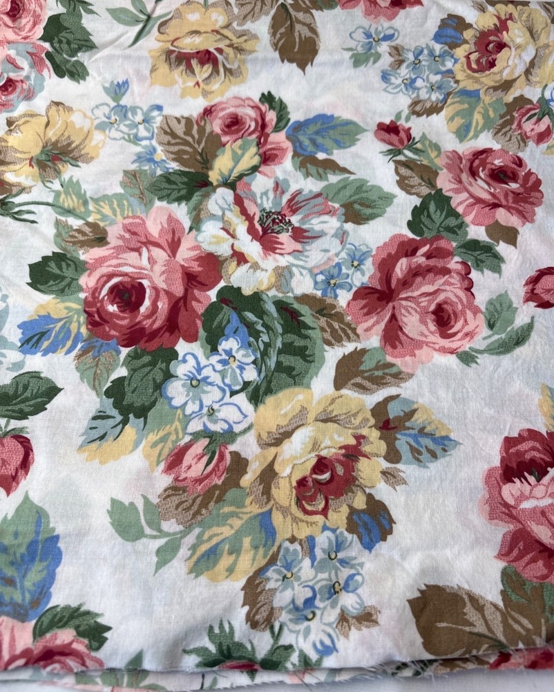 Floral Fabric Cotton 1/2 yard x 56″ Delight Sewing Quilting