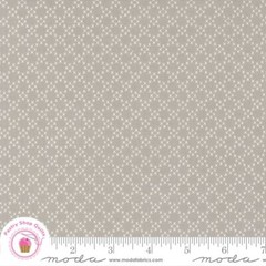 Moda ELLIE 18764 18 Pebble Gray Geometric BRENDA RIDDLE Quilt Fabric