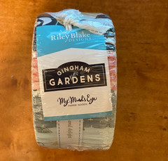 Riley Blake Designs Gingham Gardens Jelly Roll 40-2 1/2″ Strips Cotton Brand New