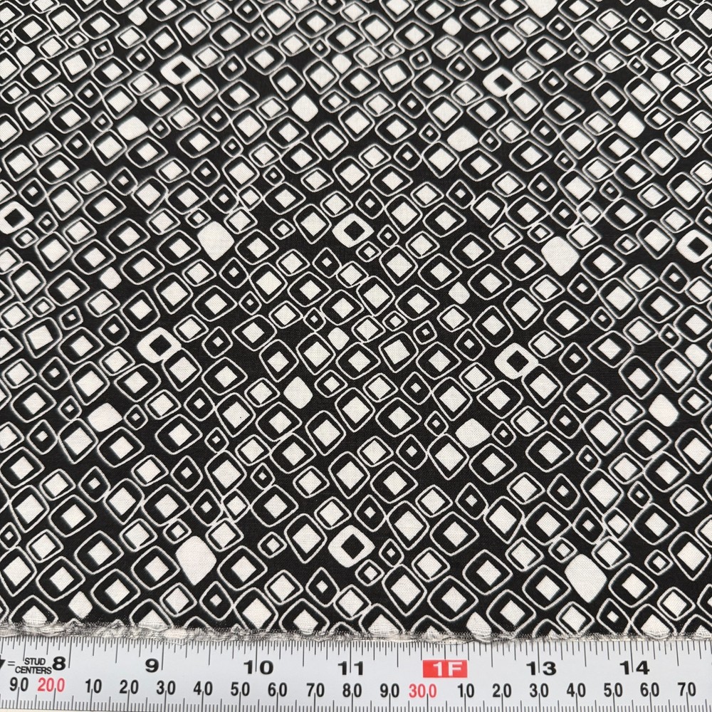 Black & White Geometric Shapes Textile Arts Cotton Fabric Remnant 10″ x 44″