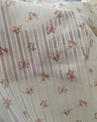 VTG Beautiful Feminine Pink Floral DIMITY Fabric BTHY Petite Flowers