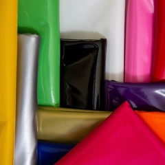 PVC Shiny Stretch Fabric – 1 Way Natural stretch – PU Coated – width 140 cm