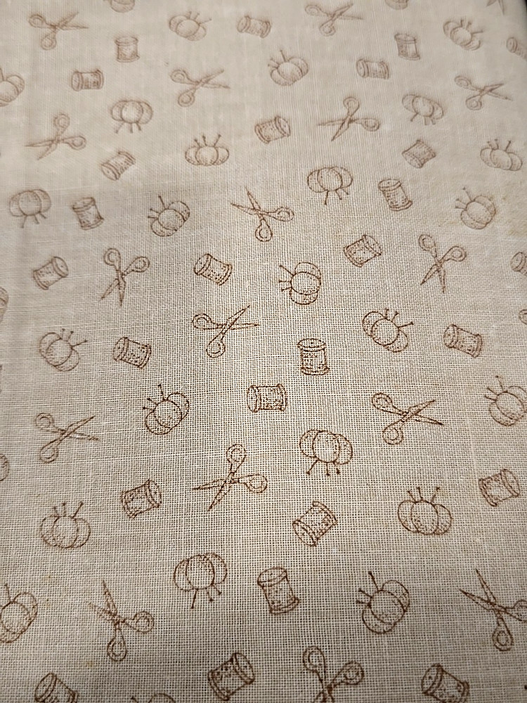 READ DESC- VIP Cranston Beige Sewing Thread Scissors Seamstress Fabric 4.8ydsx45