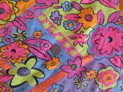5177. Multicolor MOD FLORAL STRETCH KNIT Home Decor, Craft FABRIC–58″ x 4 yds.