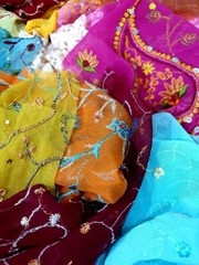 Abb 15pcsVintage Sari Georgette Fabric Remnants Embroidered Craft Scrapbook DUP3