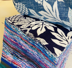Lot 600+ 4.5″ x 4.5″ Hawaiian Aloha Floral Quilt Squares Fabric Blue Pink Teal