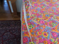5177. Multicolor MOD FLORAL STRETCH KNIT Home Decor, Craft FABRIC–58″ x 4 yds.