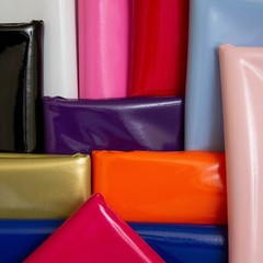 PVC Shiny Stretch Fabric – 1 Way Natural stretch – PU Coated – width 140 cm