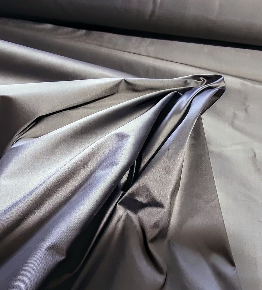 100% Silk Taffeta Irridescent Black / Light Gold 54″ BTY