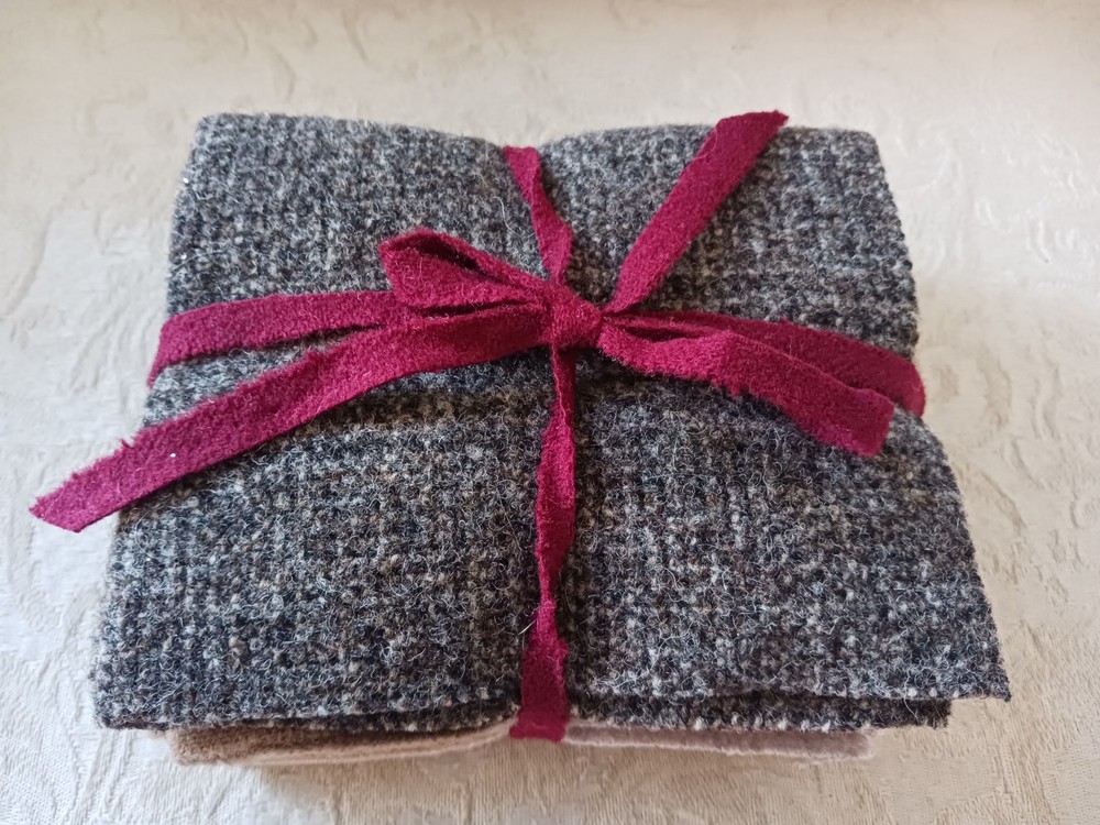 Bundle 6 Nice Wool Fabric Pieces 10×12″ Tan Brown Tweed for Crafts Rug Hooking