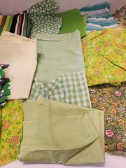 Vtg 1.5 lb Mixed Lot Green Retro Fabric Remnants Scraps Sewing Crafts Quilting