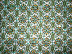 Vintage 1950’s Paisley & Floral Pattern Kaleidoscope Medallions 1 Yard x 37″W