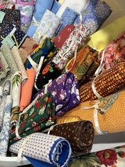 12+ LB Fabric Remnant Lot Quilt Cotton Yardage Precuts Squares Strips Craft